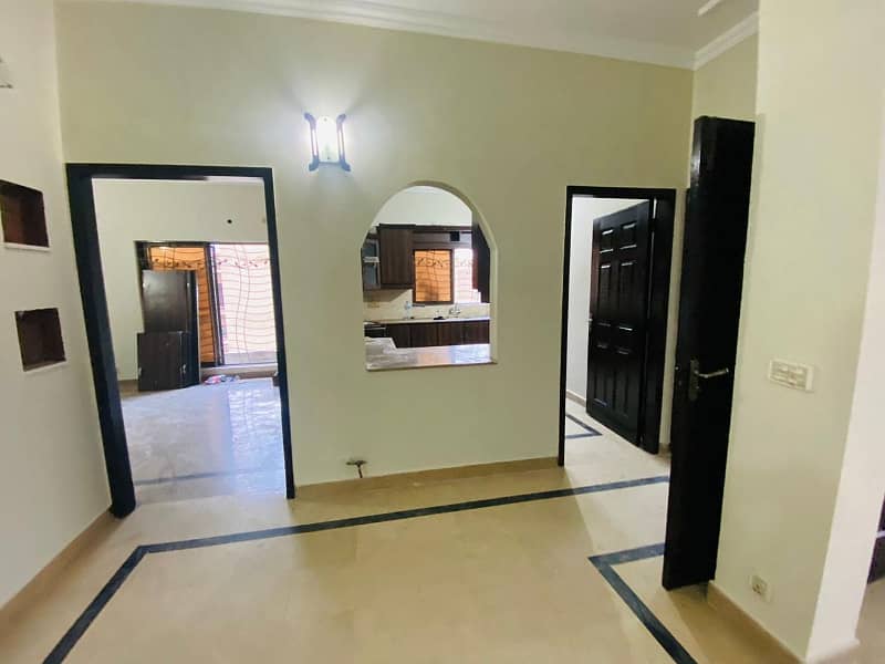 10 Marla upper portion 2 bedrooms In Dha Phase 8 Ex Air Avenue 4