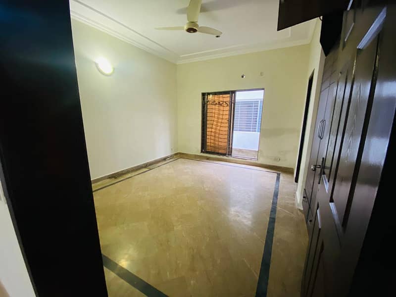 10 Marla upper portion 2 bedrooms In Dha Phase 8 Ex Air Avenue 7