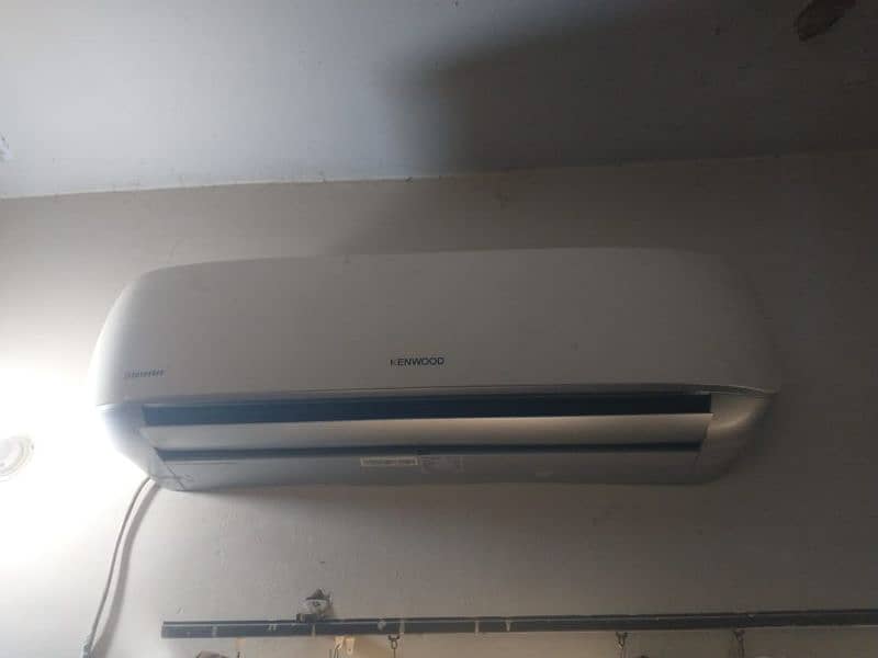 1 Ton Inverter AC Available for Sell 0