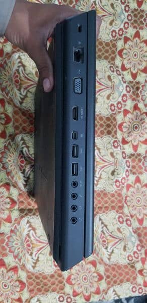 ALIENWARE M17xR3 LAPTOP 4