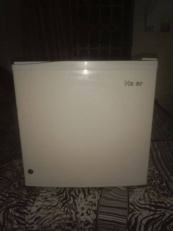 HAIER MINI FRIDGE FOR SALE 0