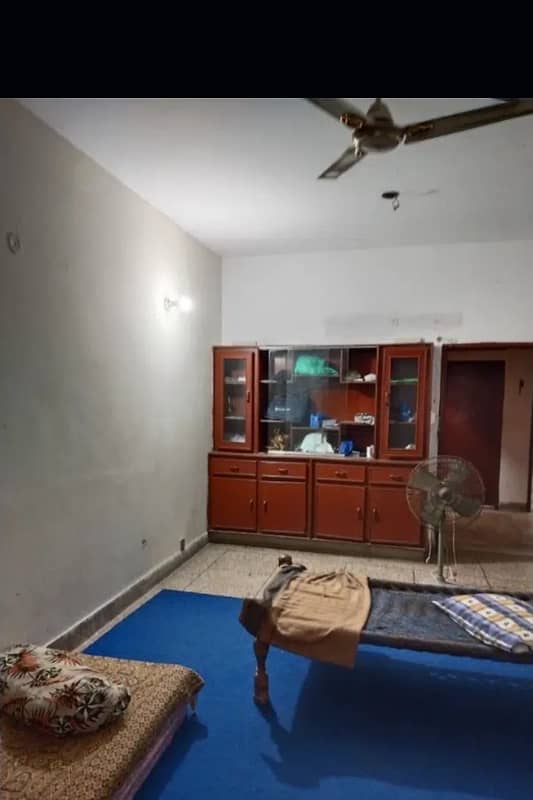 Allama Iqbal Town 5.5 Marla House For Sale 1