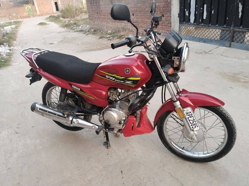 YAMAHA YB125Z 2