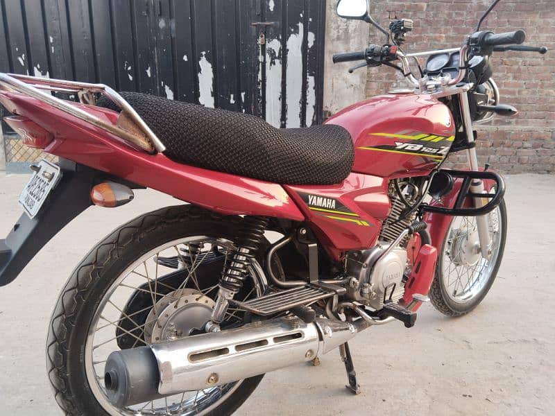 YAMAHA YB125Z 4