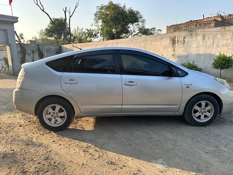 Toyota Prius 2016 10