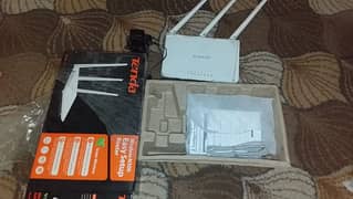 tenda triple antenna router