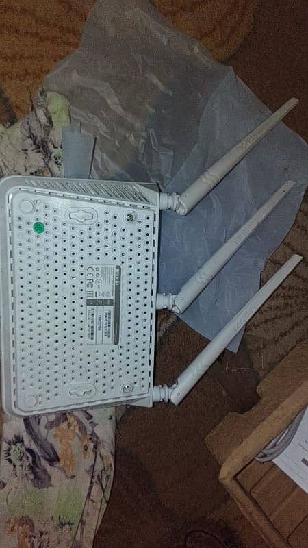 tenda triple antenna router 2