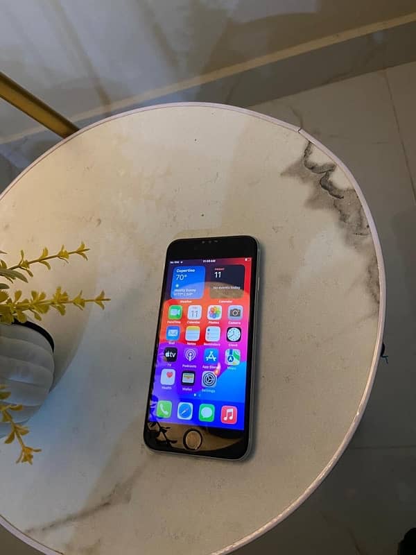 iPhone SE 2020 urgent sale no exchange 3