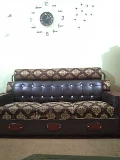 sofa in very good condition