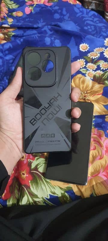 Infinix Hot 40 pro 7