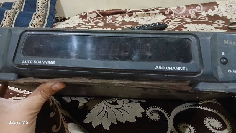 winersat set of 2 disc satellite receiver urgent sale 03289819021 4