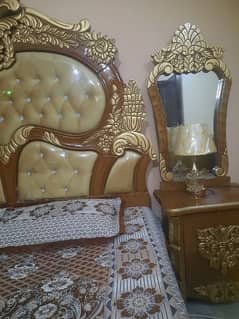 Royal style king size bed set for sale 03379239556