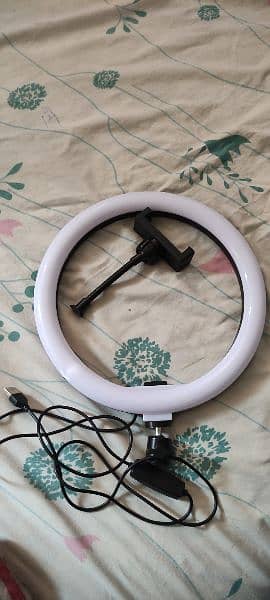 I am selling my ring light 26cm 1