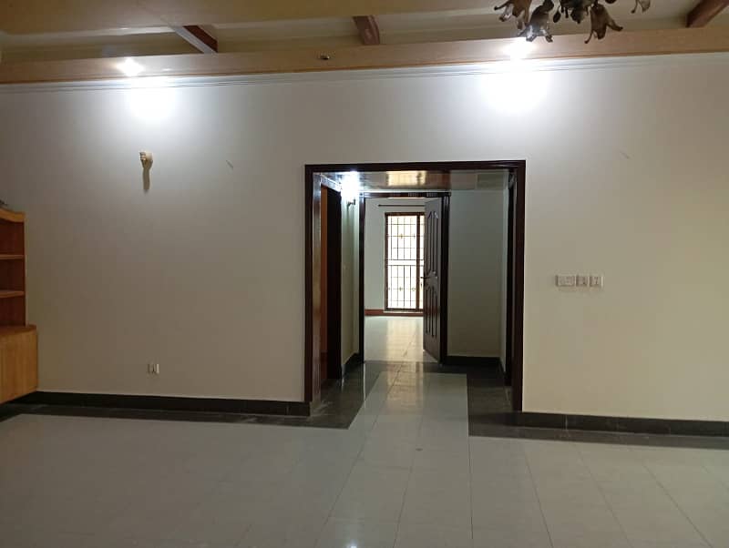 1 kanal beautiful lower portion available for rent at johar town 4