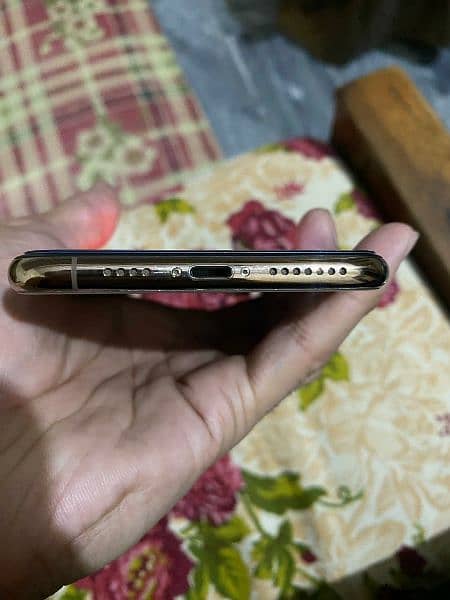 iphone XS Max 512gb factory unlock golden( discription read kro) 3