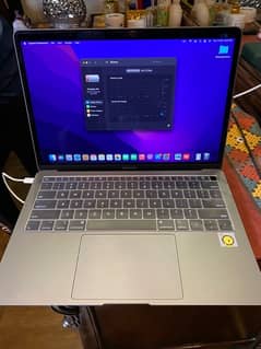 MacBook Air (Retina, 13-inch, 2018 i5]