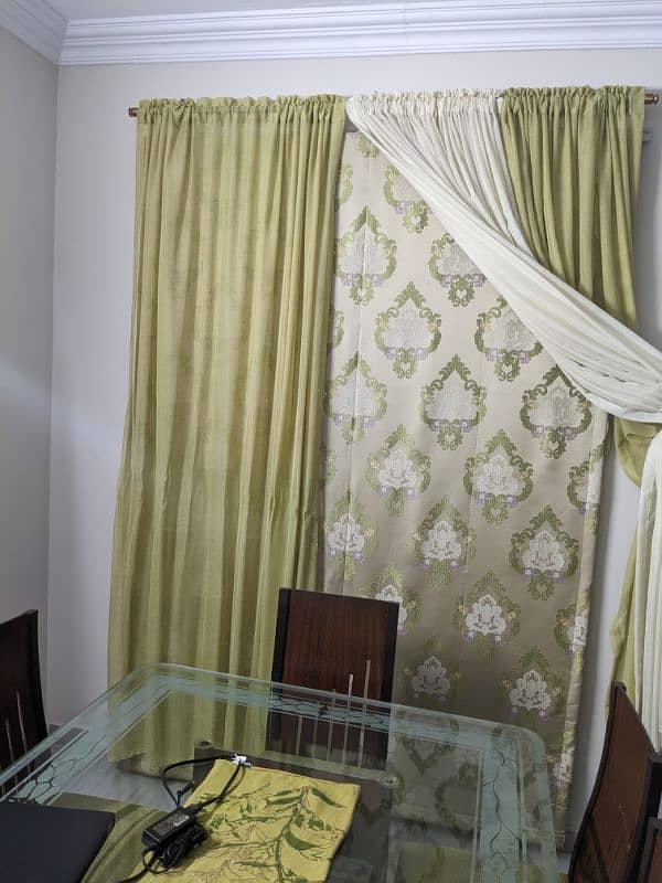 High quality curtains (Blinds). with complete accessories 1