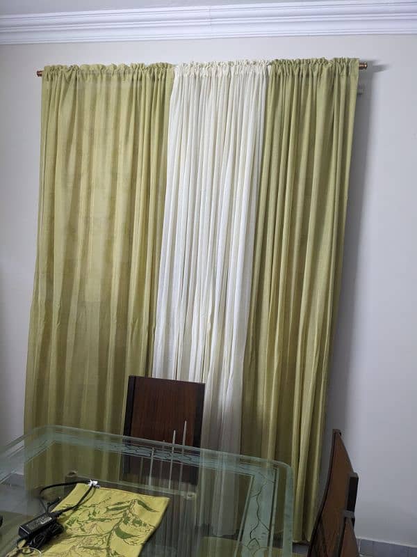 High quality curtains (Blinds). with complete accessories 3