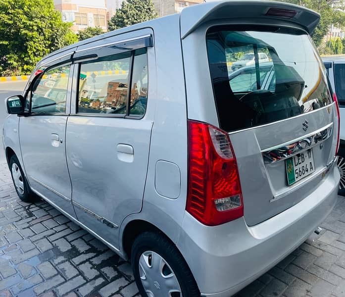 Suzuki Wagon R 2017 1