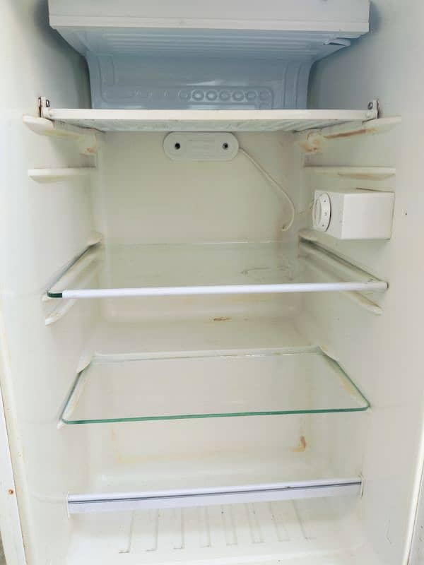 Room size Fridge Genuine 0