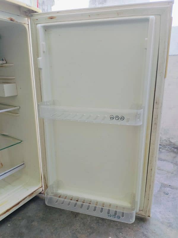 Room size Fridge Genuine 3