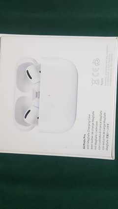 apple airpords pro 1gen with (magic safe) usa