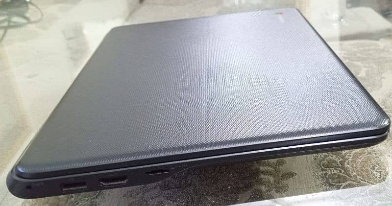 Chrome Book Samsung notebook C500 4/16 6