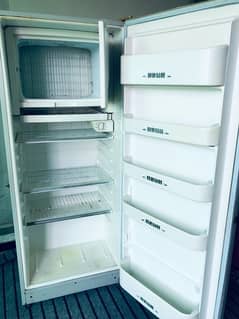 Dowlance refrigerator