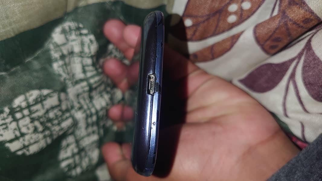 Samsung S3 price is negotiable/Exchange possible with Jazz digit 2