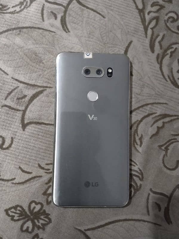 LG v30 new mobile phone 0