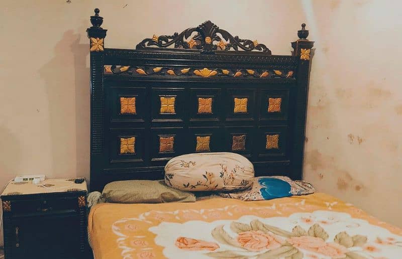 wooden bed ki g size 2