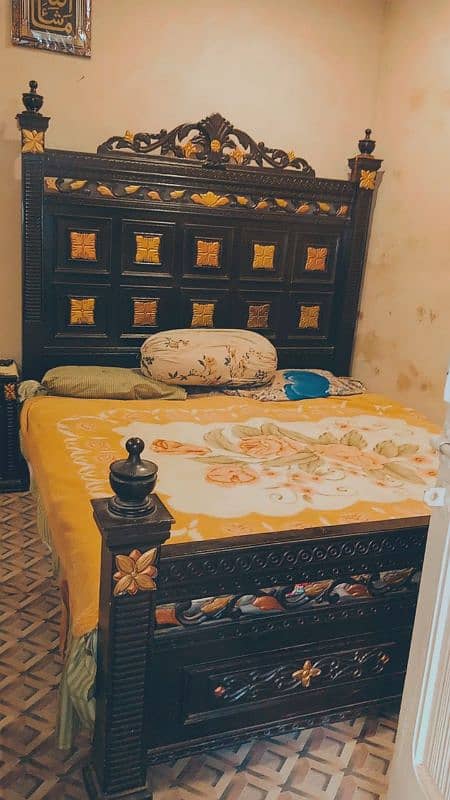 wooden bed ki g size 3