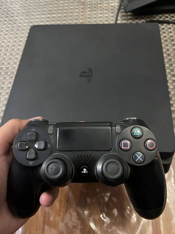 PS4 Slim 500gb with original controller 3