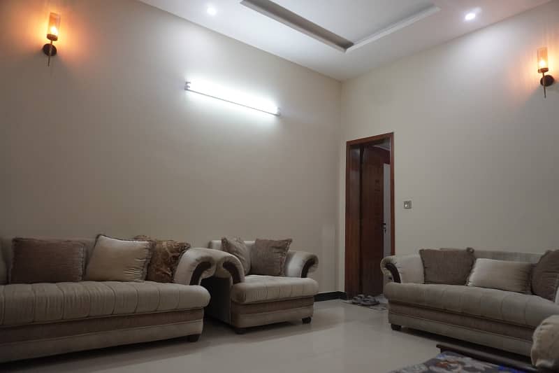 Idyllic House Available In Wapda Town Phase 1 - Block G3 For sale 8