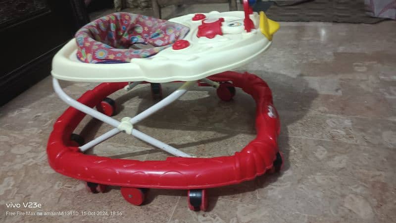 baby walker original  condition 10/10 4