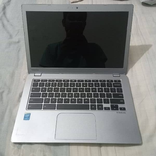 Laptop in Toshiba. 0