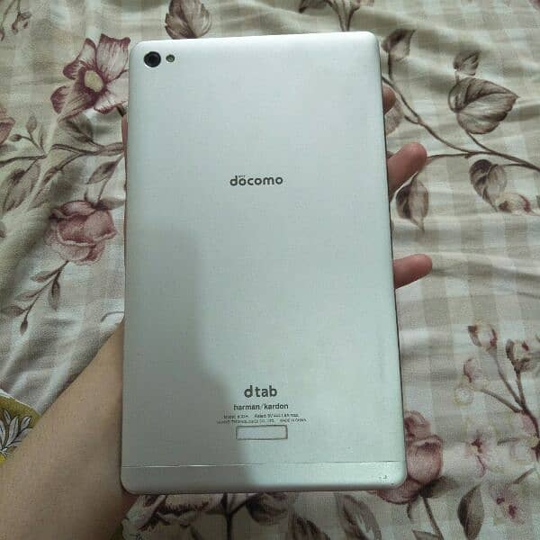 Huawei dtab docomo Model: d-02H 1