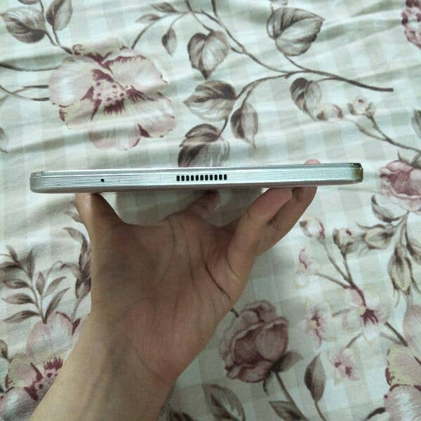 Huawei dtab docomo Model: d-02H 3