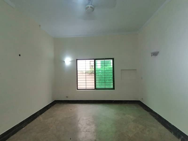 DHA 1 Kanal Wonderful Lower Portion For Rent In Phase 4 6