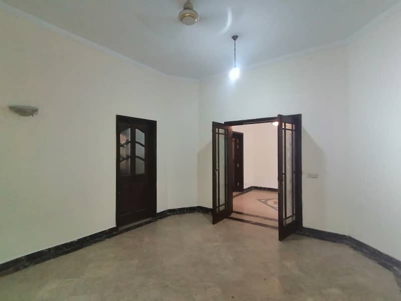 DHA 1 Kanal Wonderful Lower Portion For Rent In Phase 4 7