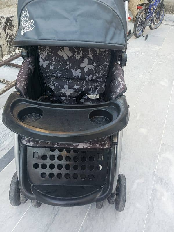 venbloom branded pram 1