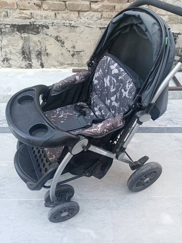 venbloom branded pram 4