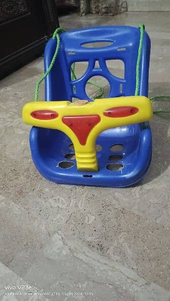 kids swing very good condition 3