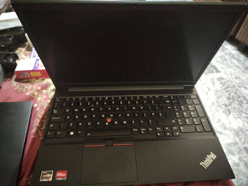 Lenovo E15 4