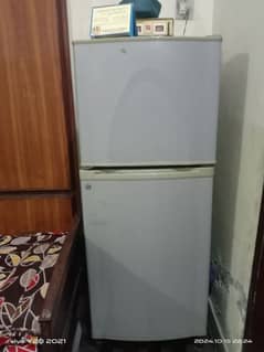 Dowlance refrigerator good condition for sale