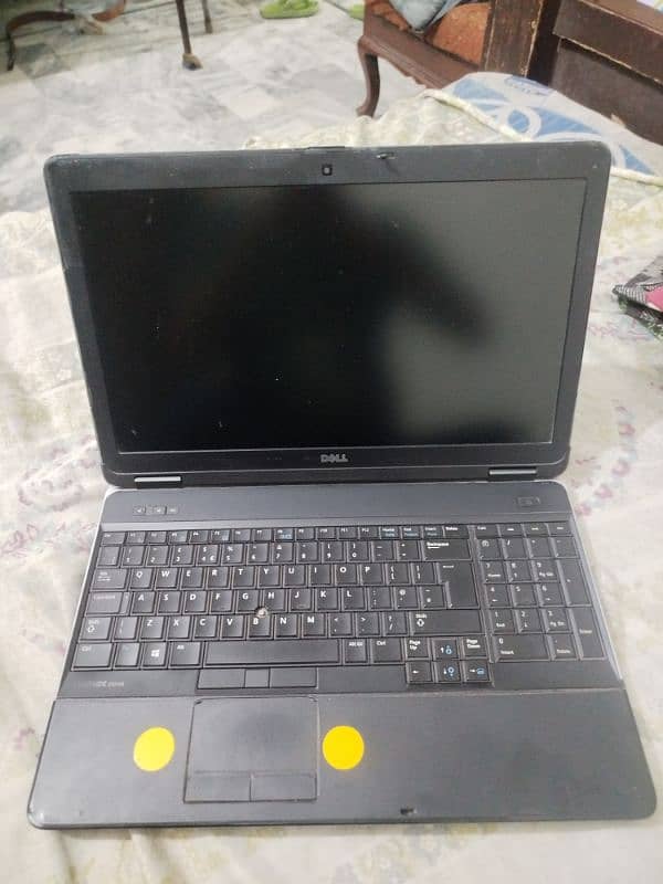 Dell  E6540 1