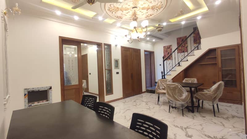 1200 seqfet Furnished Office with all setup For 6