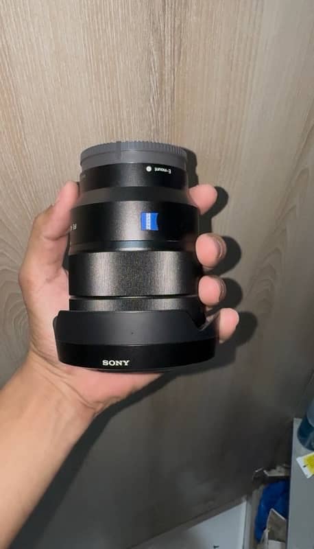 Sony Zeiss lens fE 4/16-35 2