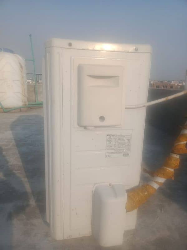 Gree  Dc inverter 1.5 ton 7