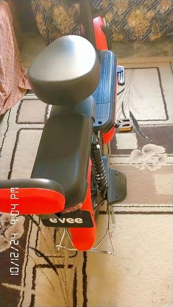 Chip price urgent sale evee electric charging bike 7